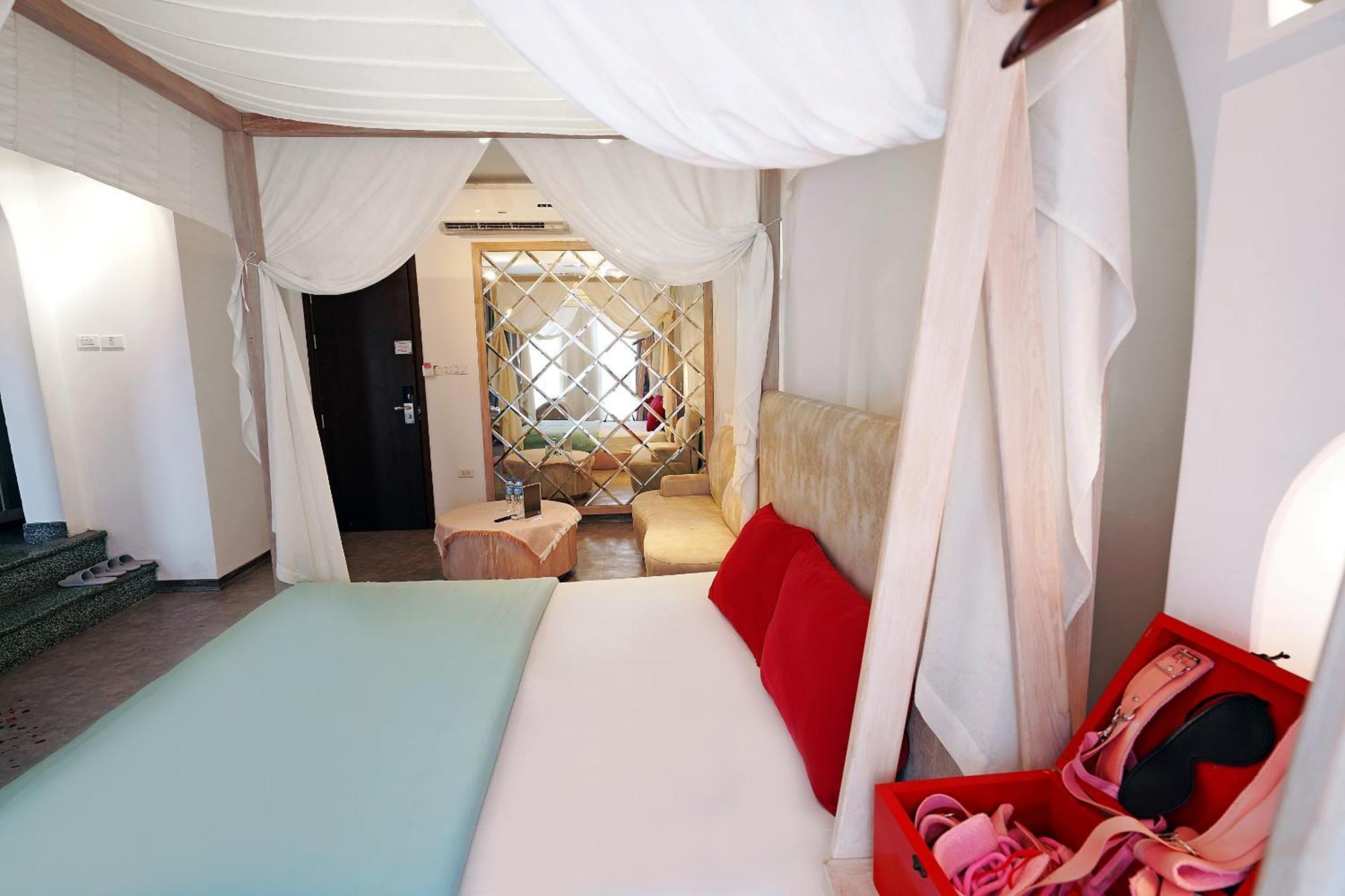 69 Boutique By Minova Hotel Ханой Екстериор снимка
